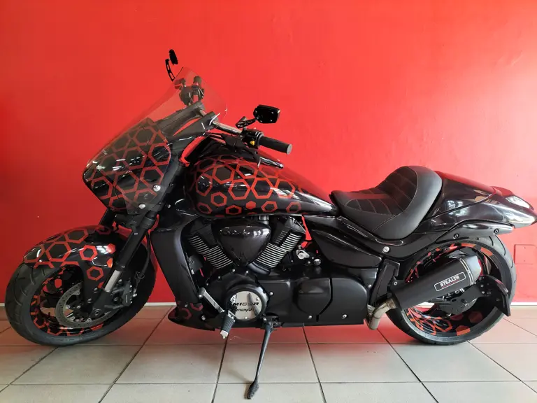 Suzuki VZR 1800 BOULEVARD 2015
