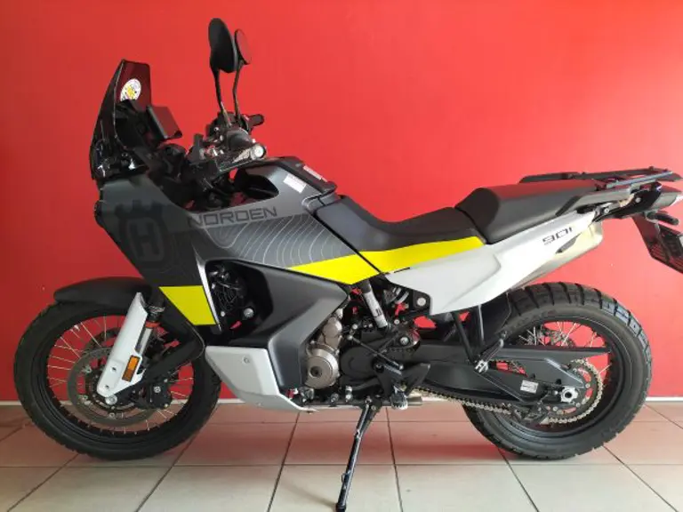 Husqvarna Norden 901 2023