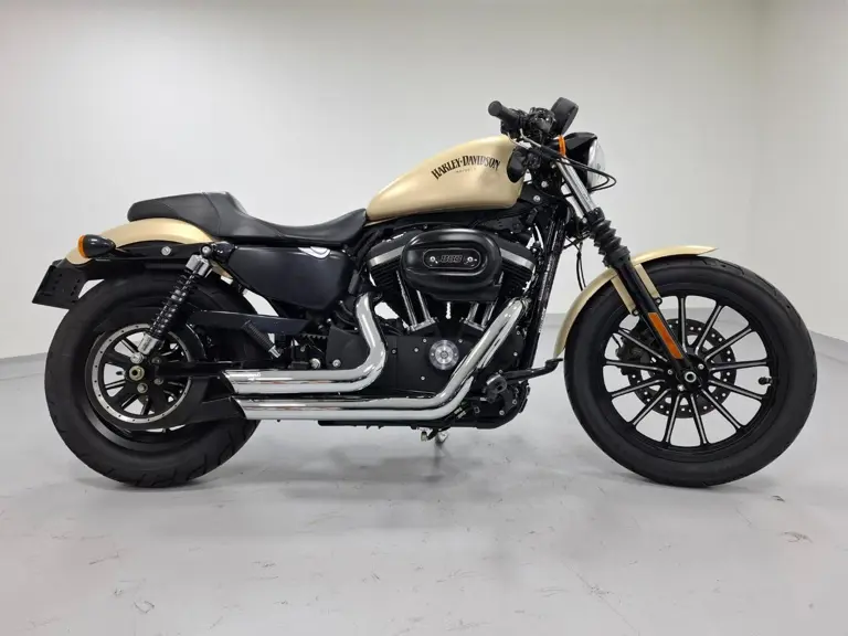 Harley-Davidson Sportster Iron 883 2014