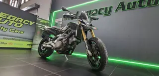 Aprilia Dorsoduro 750S