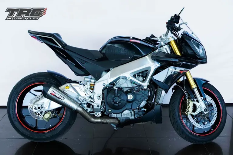 Aprilia V4R Tuono APRC 2011