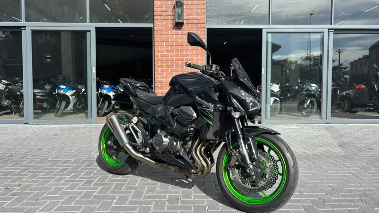 Kawasaki ZR 800 2015