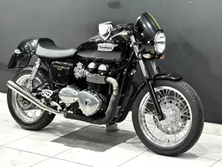 Triumph Thruxton 900