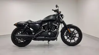 Harley-Davidson Sportster Iron 883