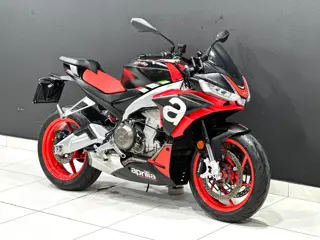 Aprilia Tuono 660