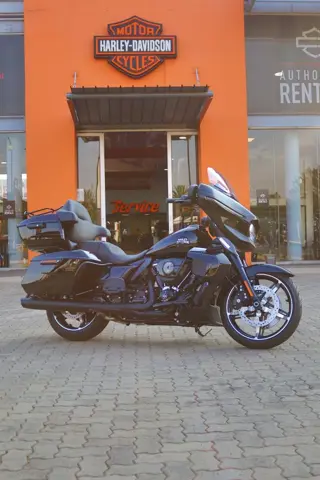 Harley-Davidson Street Glide Ultra 117