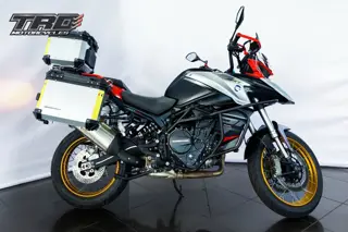 QJ Motor SRT 900 SX