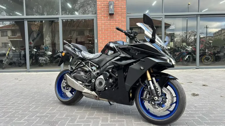 Suzuki GSXS 1000GT 2026