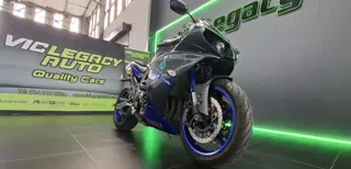 Yamaha YZF-R1