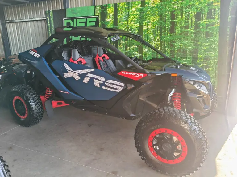 Can-Am Maverick R x s AUTOMATIC 2026