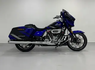 Harley-Davidson CVO Street Glide 121