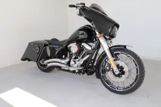 Harley-Davidson Street Glide Special 103