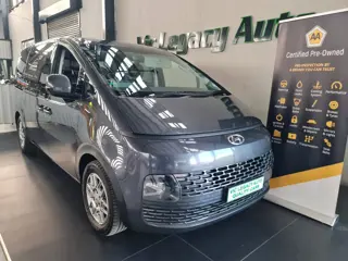 Hyundai STARIA 2.2D EXECUTIVE 9 SEATER AT