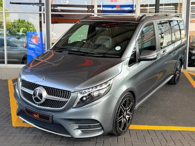Mercedes-Benz V-Class V300d Exclusive AMG Line 2023