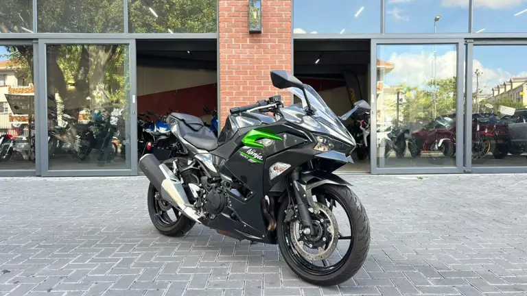 Kawasaki Ninja Ninja 500 2025