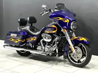 Harley-Davidson STREET GLIDE