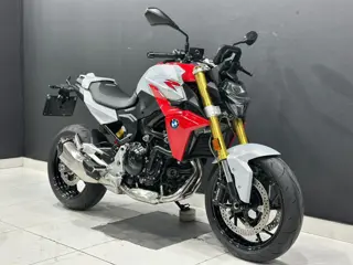 BMW F900 R