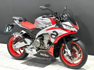 Aprilia Tuono 660