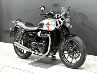 Triumph STREET TWIN 900