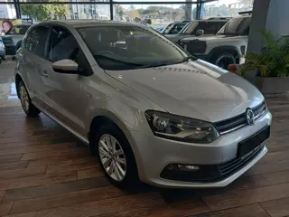 Volkswagen Polo Vivo Hatch 1.6 Comfortline Auto