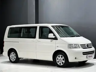 Volkswagen Caravelle 2.5TDI Auto