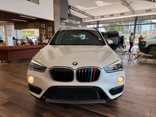 BMW X1 sDrive18i Sport Line Auto