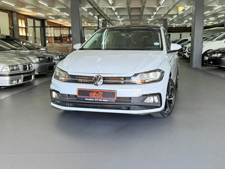 Volkswagen Polo Hatch 1.0TSI Highline R-Line Auto 2019
