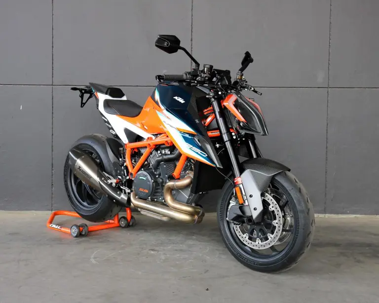 KTM 1290 SUPER DUKE RR 1290 SUPER DUKE RR 2021
