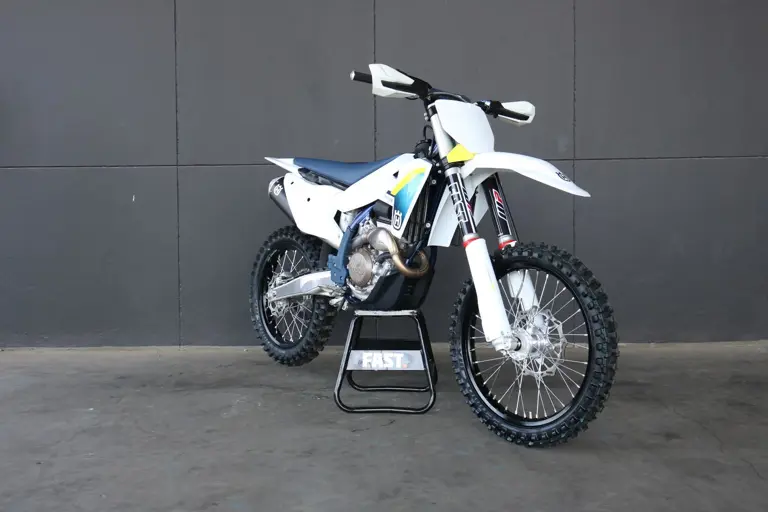 Husqvarna FC250 2025 HUSQVARNA FC250 2025