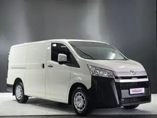 Toyota Quantum 2.8 SLWB Panel Van