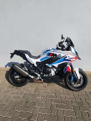 BMW M1000 XR