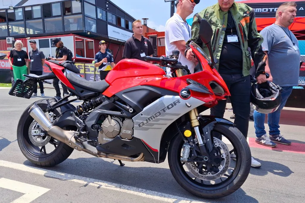 QJ Motor South Africa Launch -The SRK 600RC isa true 600cc inline four sport bike priced at R129,000.00