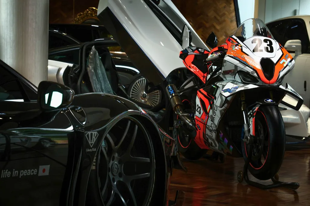 FuturExotics x AJ Venter x Isle Of Mann TT - BMW S1000RR at FuturExoctics