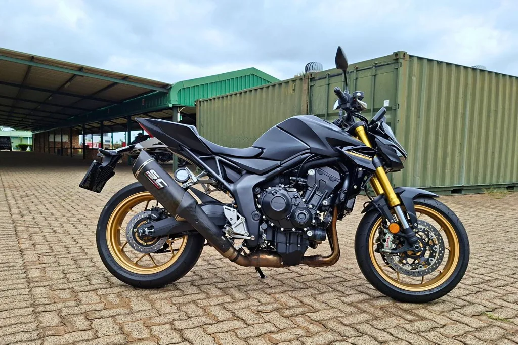 Honda CB 1000 Hornet SP - Brembo, Nissin, SC Projects, Ohlins, Showa - need we say more