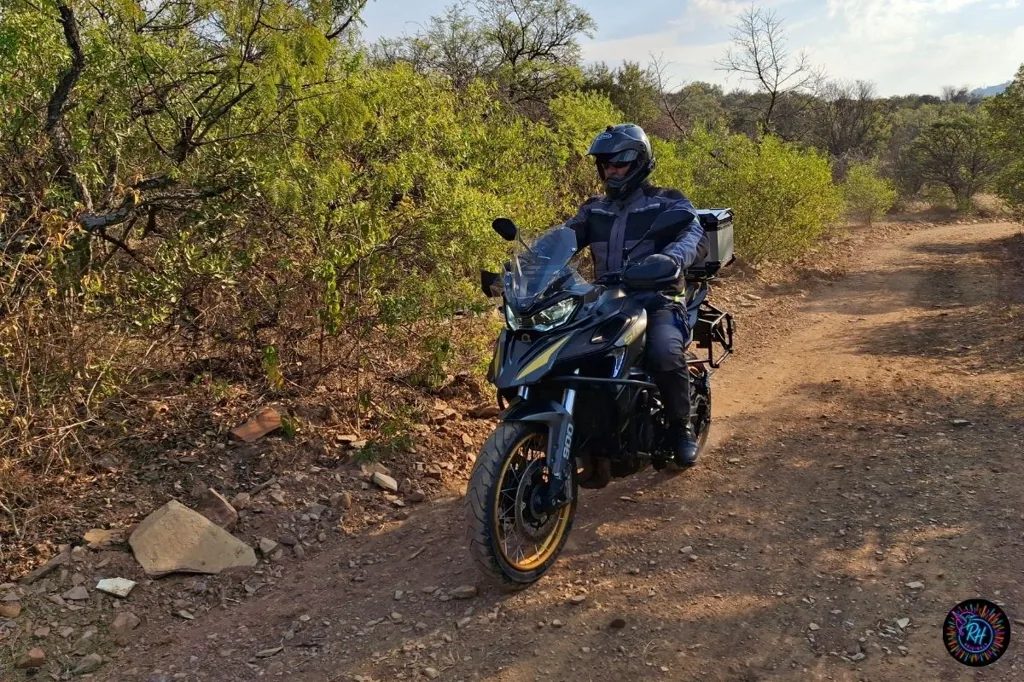 13. QJMotor SRT900SX Review - It is a bit of an Euro Adventurer, but it can ride a bit of rough too
