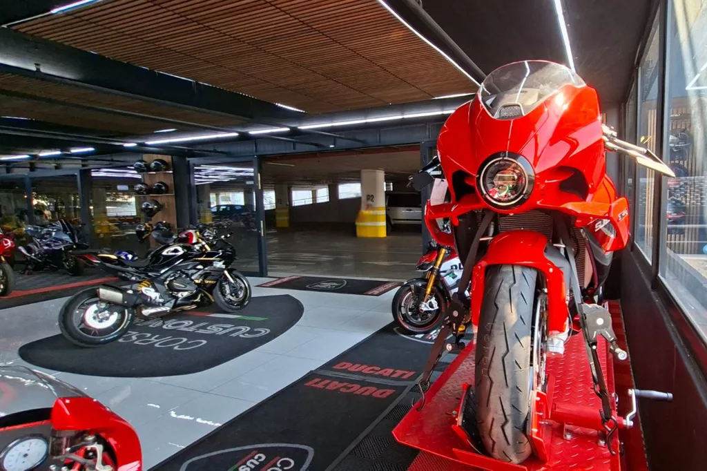 16. Corse Customs: Official QJ Motor dealer in Sandton